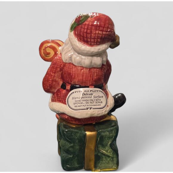 Fitz and Floyd Salt and Pepper Shaker Set Santa Sitting on a Present - Picture 7 of 9